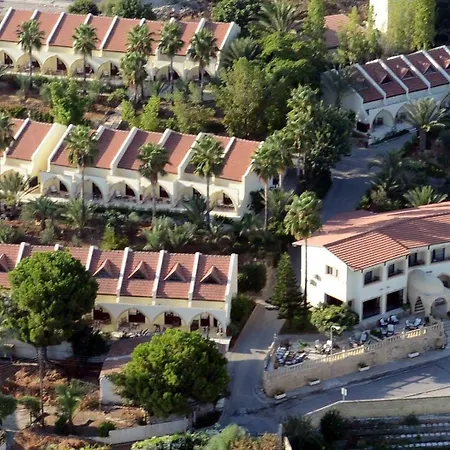 펜션 Bellapais Monastery Village