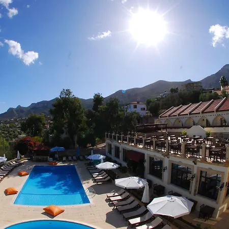 펜션 Bellapais Monastery Village *