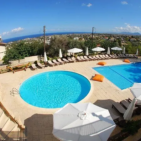 펜션 Bellapais Monastery Village Kazaphani