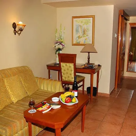 펜션 Bellapais Monastery Village Kazaphani