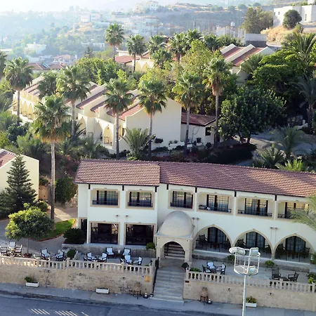 別荘 Bellapais Monastery Village *