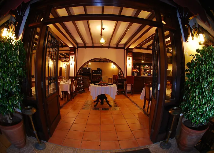 Semesterbostad Bellapais Monastery Village *