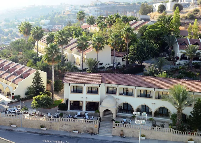 Semesterbostad Bellapais Monastery Village