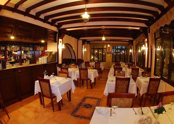 Semesterbostad Bellapais Monastery Village *