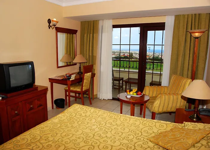 Semesterbostad Bellapais Monastery Village Kazaphani